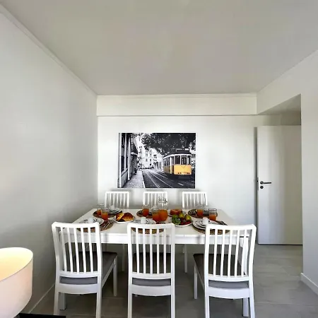 Apartment By Homing