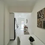 By Homing דירה *