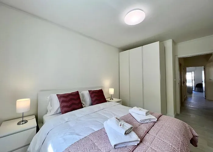 By Homing Apartamento